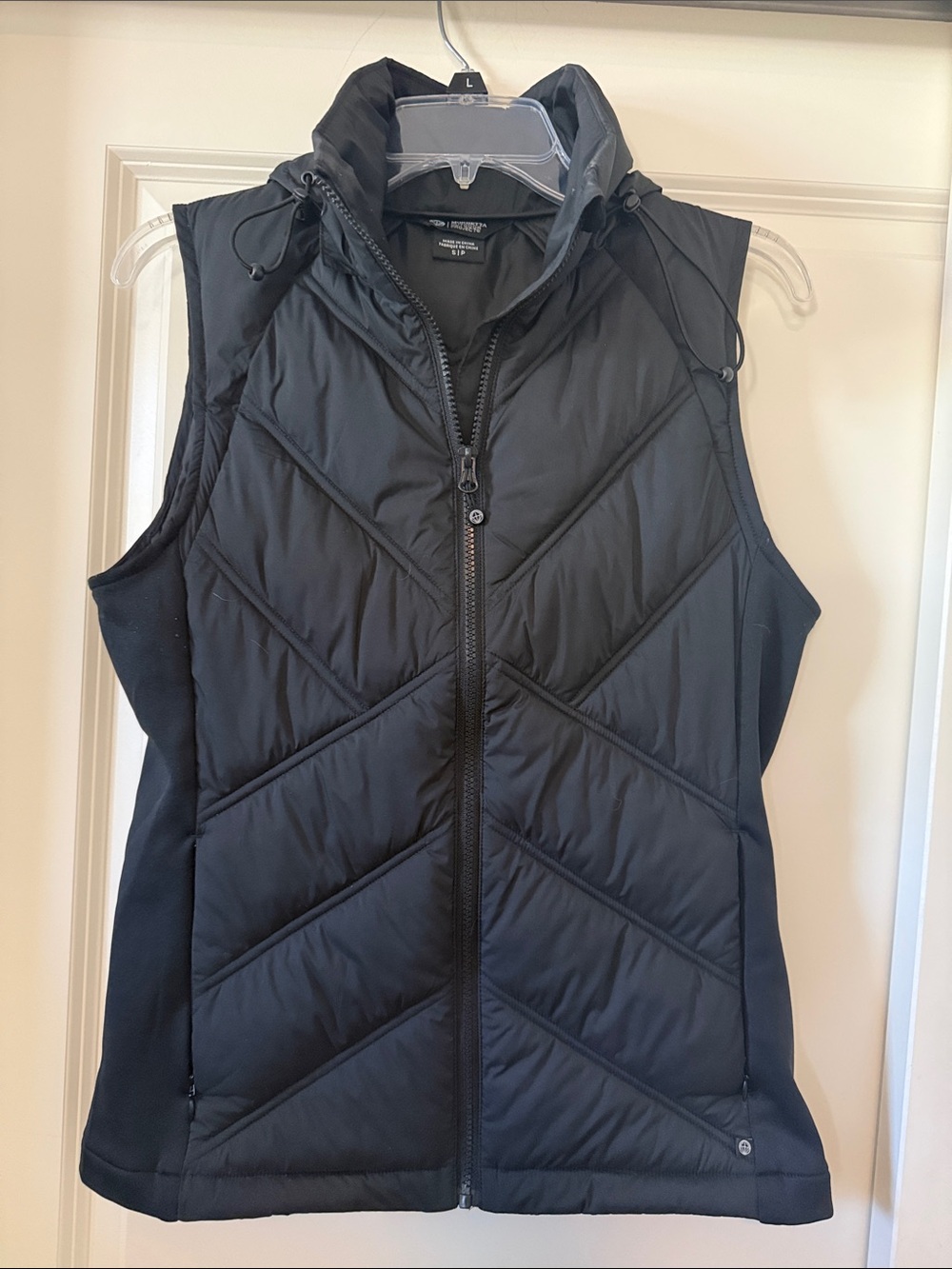 Minders athletica Black Quilted Hooded Insulated Vest